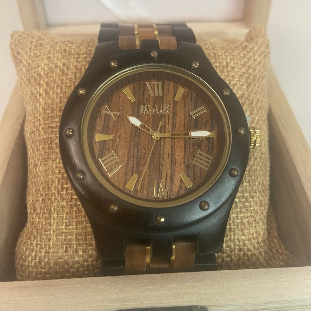 Blue Iguana El Capitan de Santiago Wood Watch